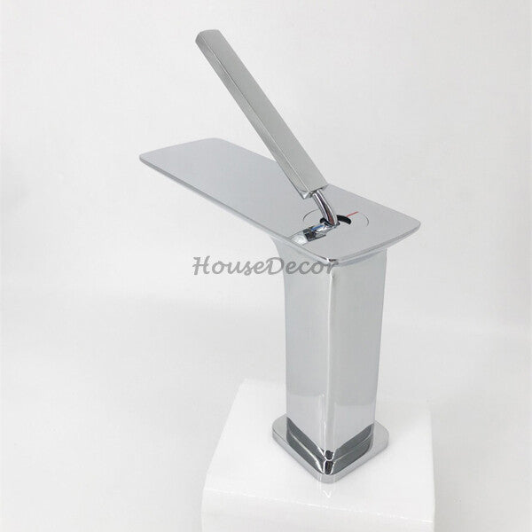 Chrome bath shower mixer tap single lever control detail view
