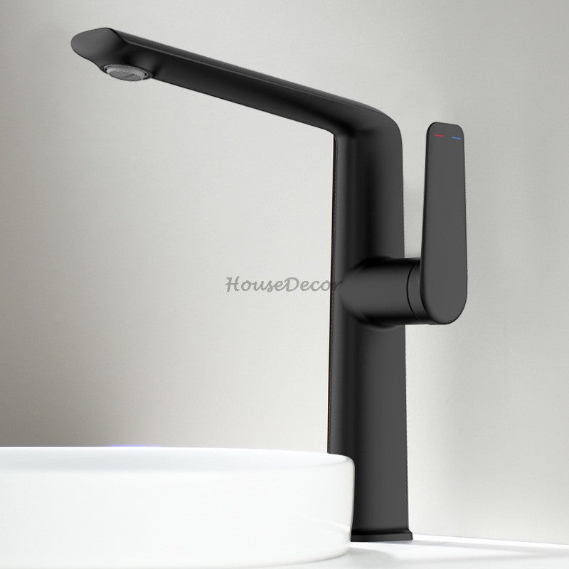 Brass bath shower mixer tap single lever control detail view
